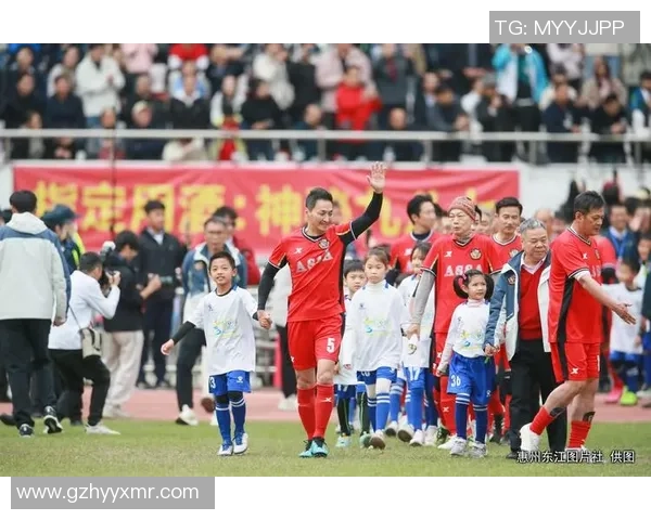 回顾早期香港足球明星队的辉煌岁月与影响力的传承与发展