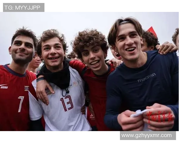 足球明星群体合影集锦展现绿茵场上的荣耀与友谊 足球明星群体合影集锦展现绿茵场上的荣耀与友谊